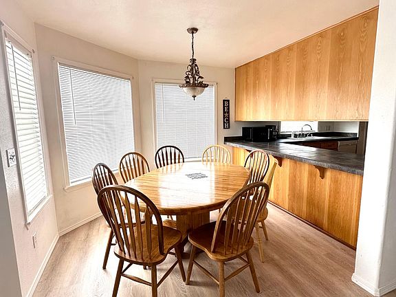 2nd image of 870 A St