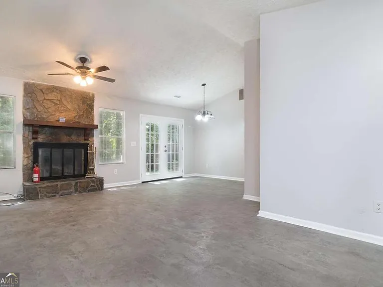 5437 Glen Haven Dr — Photo 3