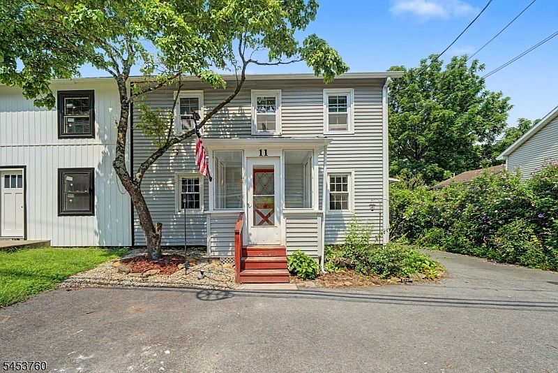 1st image of 11 Axford Ave
