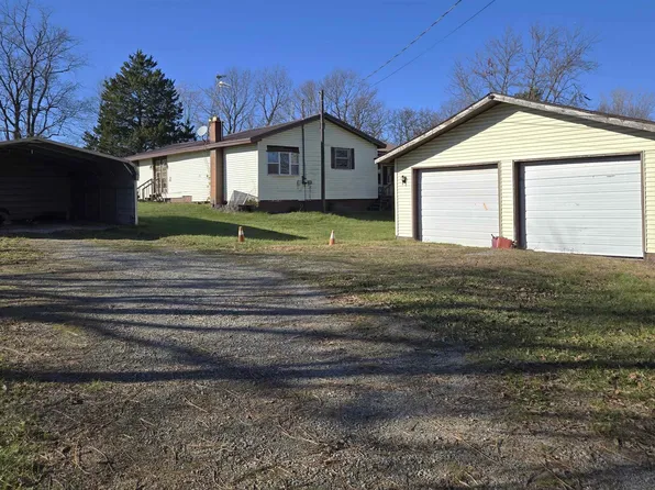 8127 S Packerton Rd, Claypool, IN 46510