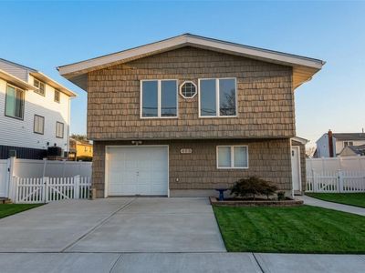 468 Nassau Ave, Freeport, NY, 11520