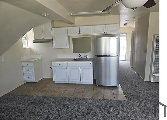 389 S Sheriff Ave #C — Photo 3