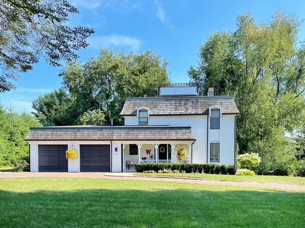 21 Victoria Dr, New Castle, PA 16105