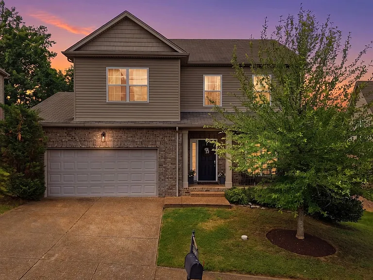 8012 Mandan Dr — Photo 28