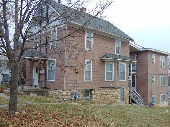 2 building 6 apartments total