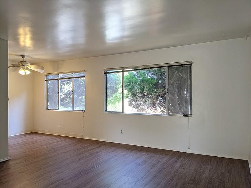 2nd image of 333 E Arrellaga St Unit 1