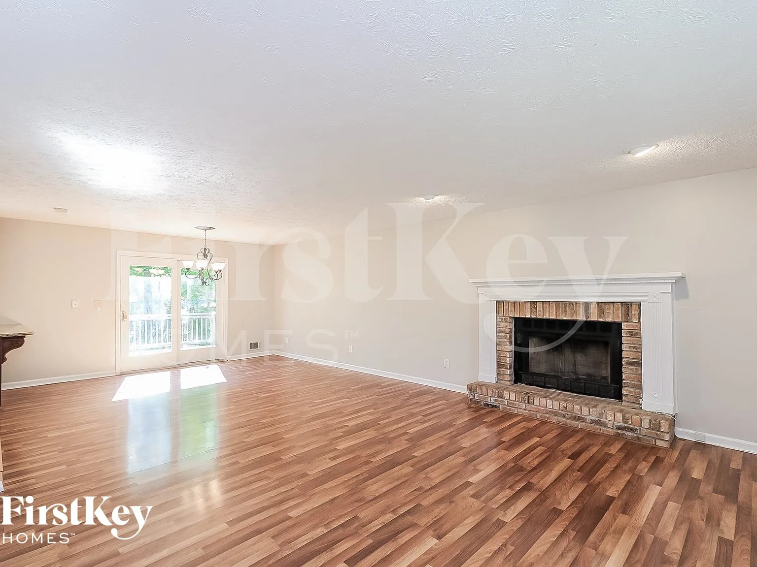 4 bed, 3.0 bath, 2686 sqft, $3,385 — Photo 2