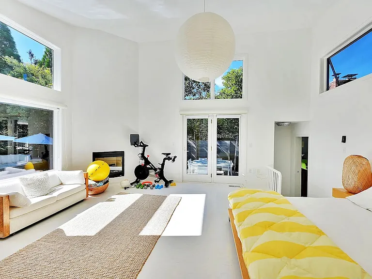 33 Bayberry Ln — Photo 4