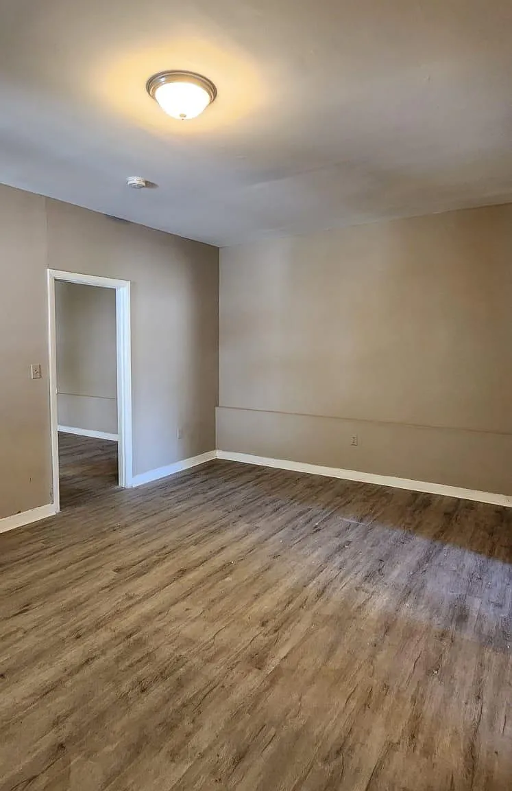 2 bed, 1100 sqft, $1,795 — Photo 3