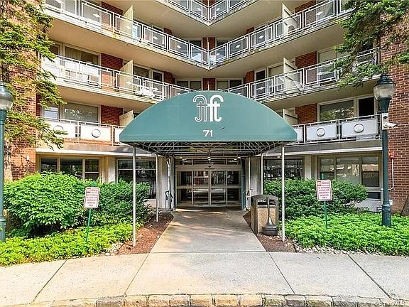 3rd image of 71 Strawberry Hill Ave APT 417