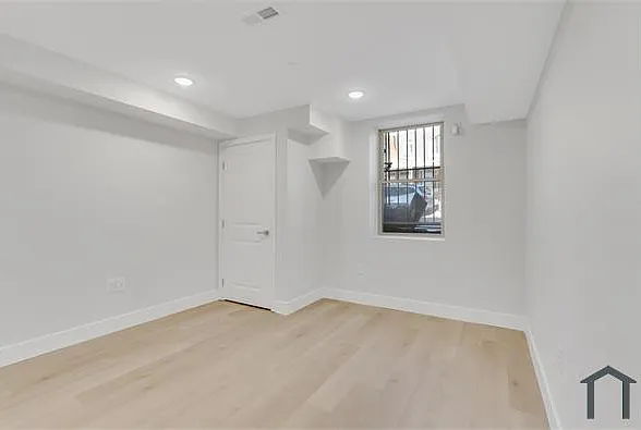 3259 N 13th St #1 — Photo 13
