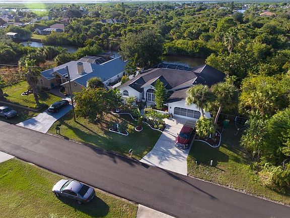 2nd image of 4443 Larkspur Ct