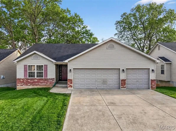 1120 Jaxson Dr, Foristell, MO 63348