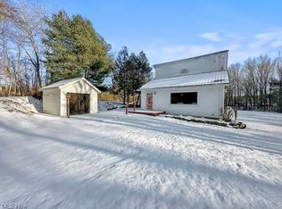 2100 John White Rd, Hubbard, OH 44425