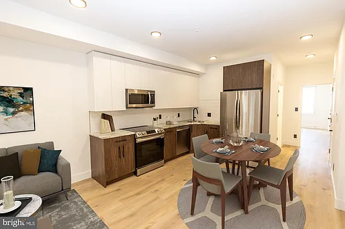 3604 Melon St #2 Photo 1