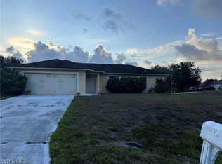 5900 Flora Ave N, Lehigh Acres, FL 33971