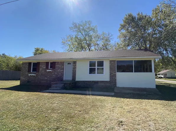 75 Handy St, Savannah, TN 38372