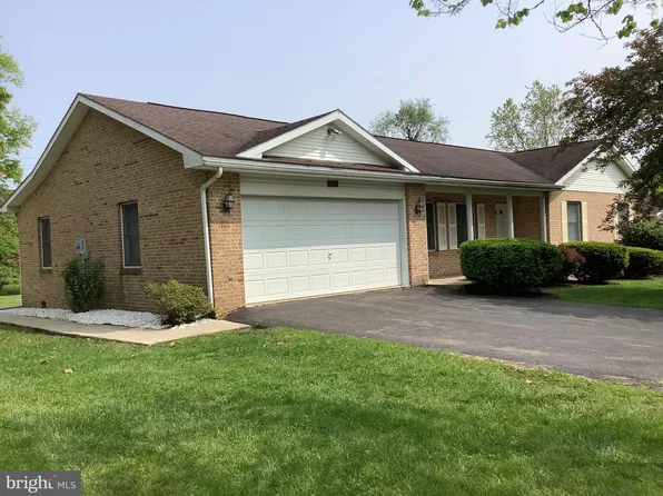 997 Mill Race Dr, Martinsburg, WV 25401