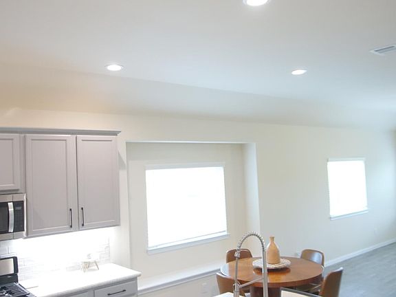 3rd image of 23117 Zinfandel Dr