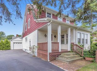 317 Glen Cove Ave, Sea Cliff, NY 11579