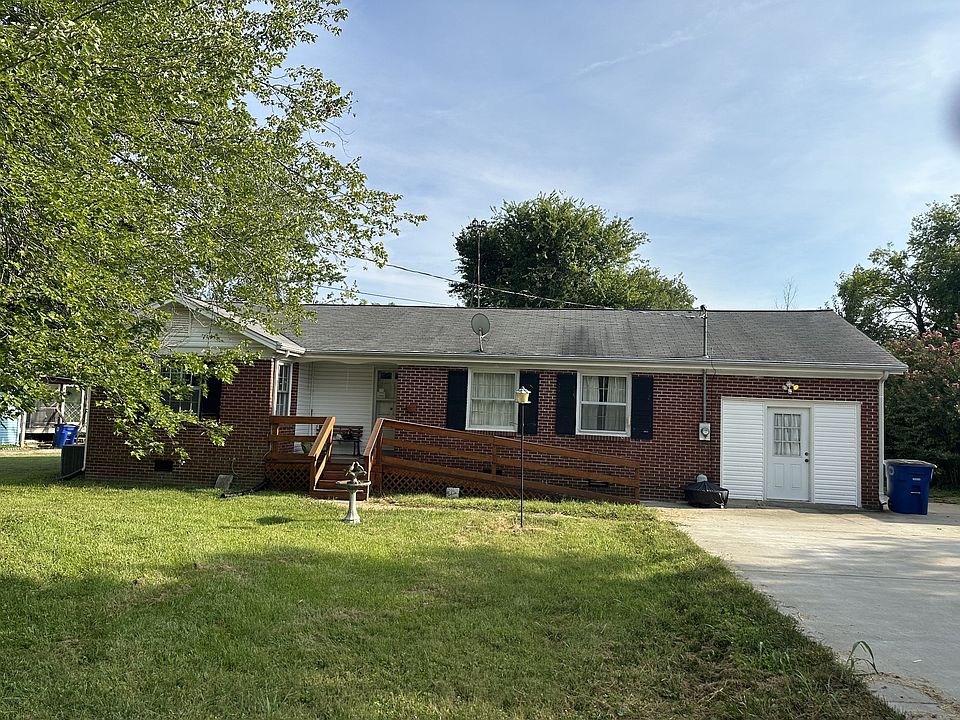 1st image of 114 Charlotte Dr