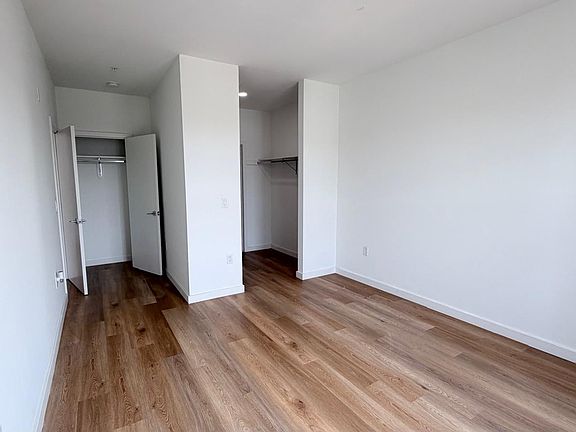 5th image of 176 W 7th St #312E