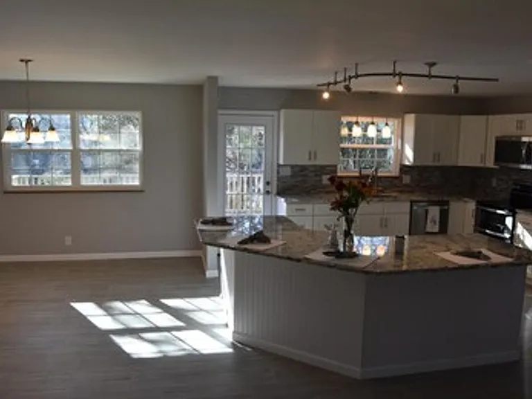 8204 Corteland Dr — Photo 6