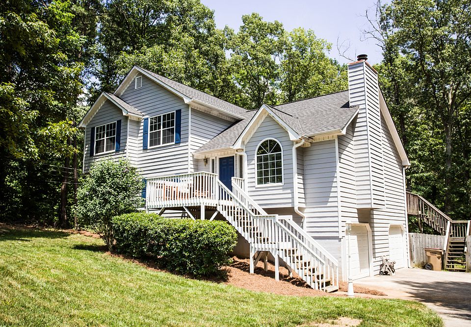2nd image of 1202 Trout Dr