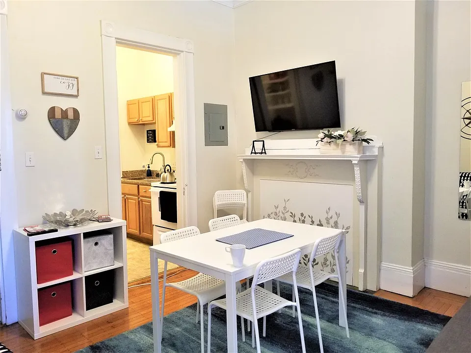 41 Bay State Rd #4