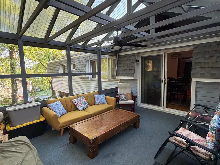 100 Periwinkle Ct — Photo 2
