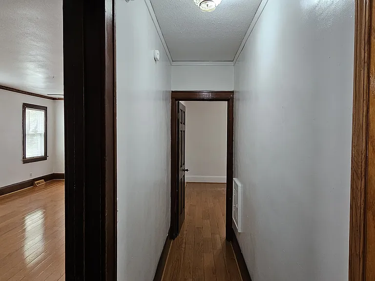 1123 Edmund Ave — Photo 25
