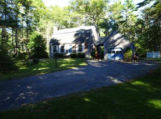 48 Pierce St, Rochester, MA 02770