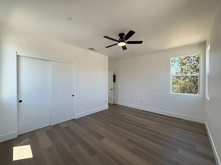 1689 Tecado Dr — Photo 7