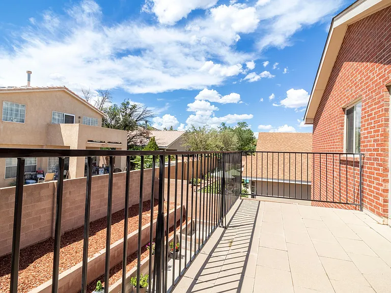 9223 Drolet Dr NW — Photo 17