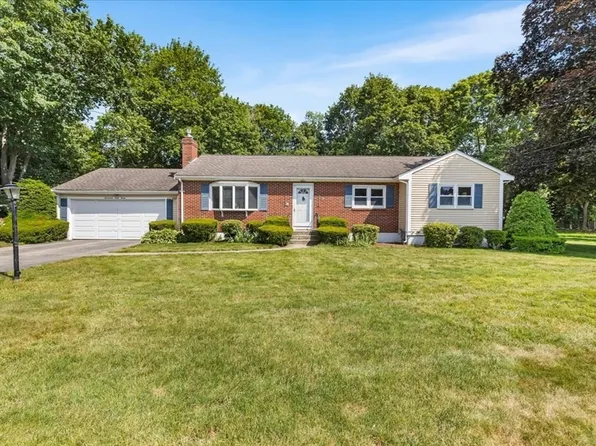 17 Hall Dr, Norwell, MA 02061