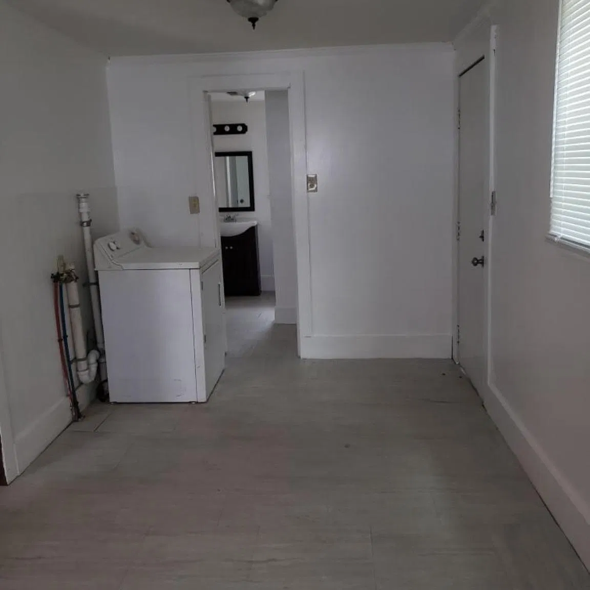 3 bed, 1131 sqft, $1,200 — Photo 4