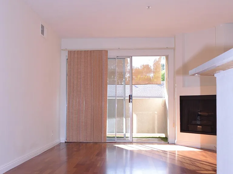 15455 Sherman Way #107 — Photo 15
