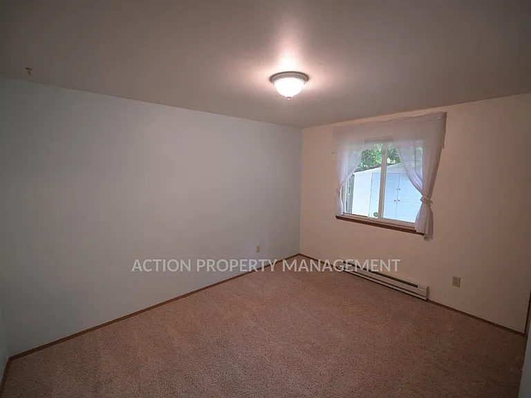 353 Madrona Way — Photo 14