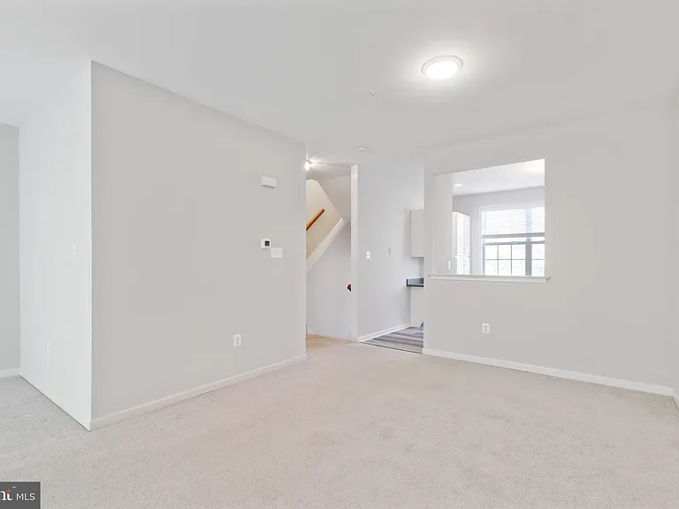 237 Jefferson Ave — Photo 6
