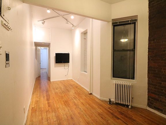 2nd image of 515 W 46th St #1AA