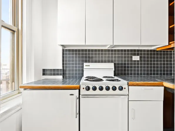 24 5th Avenue image 5 of 17