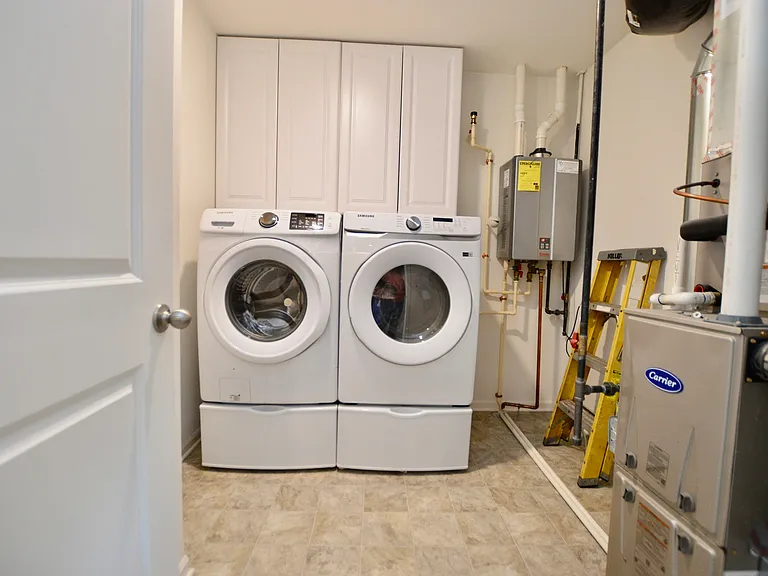 6816 Cobble Springs Ln — Photo 23