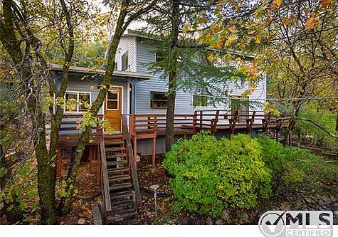 3rd image of 3729 Lakeview Dr
