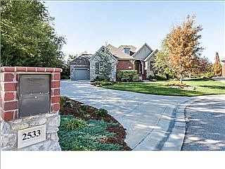 2nd image of 2533 N Rosemont Ct