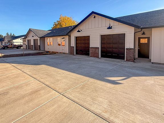 2nd image of 5534-5564 Skyline Rd S #5560
