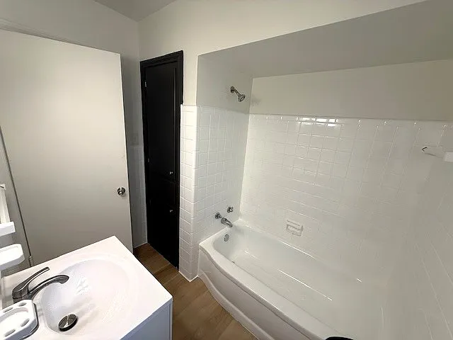 2408 Cornell Ave — Photo 10