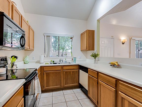 5th image of 13821 N 42nd Ln