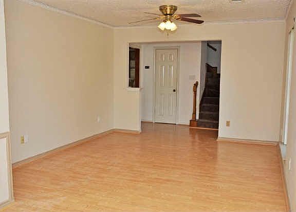 3rd image of 2208 Loch Haven Dr