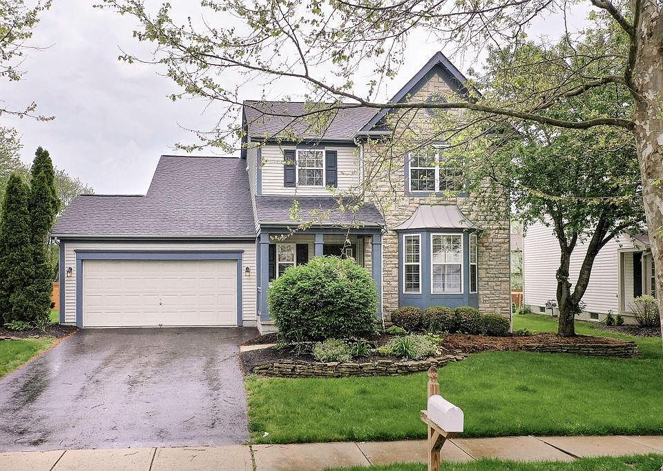 1st image of 7990 Lazelle Woods Dr