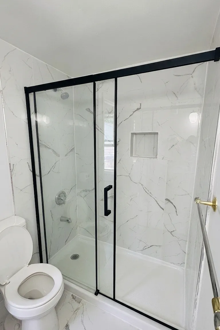 3 bed, 1050 sqft, $1,700 — Photo 2